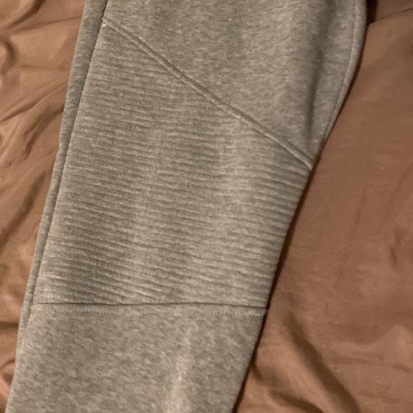 no bran, large, men’s joggers - Picture 2 of 3